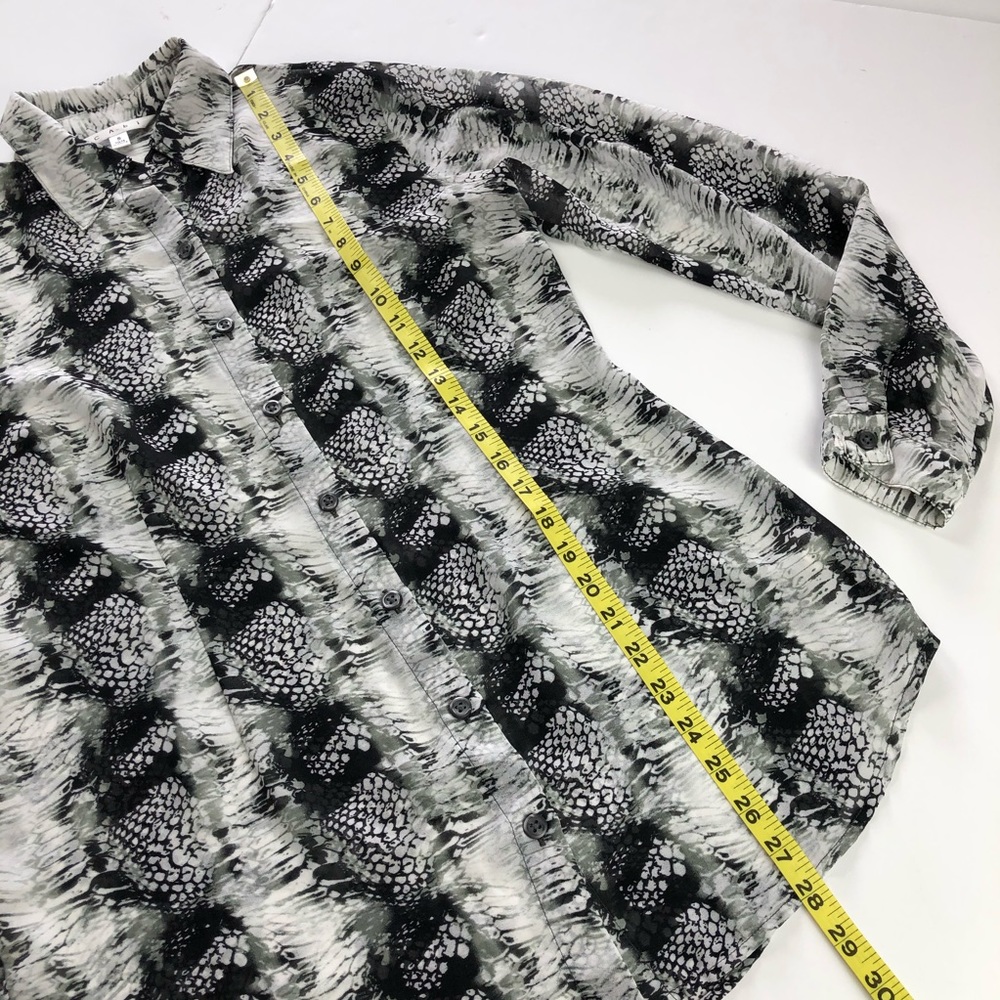 Cabi‎ Python Snake Print Sheer Blouse Small #988 - Picture 7 of 9